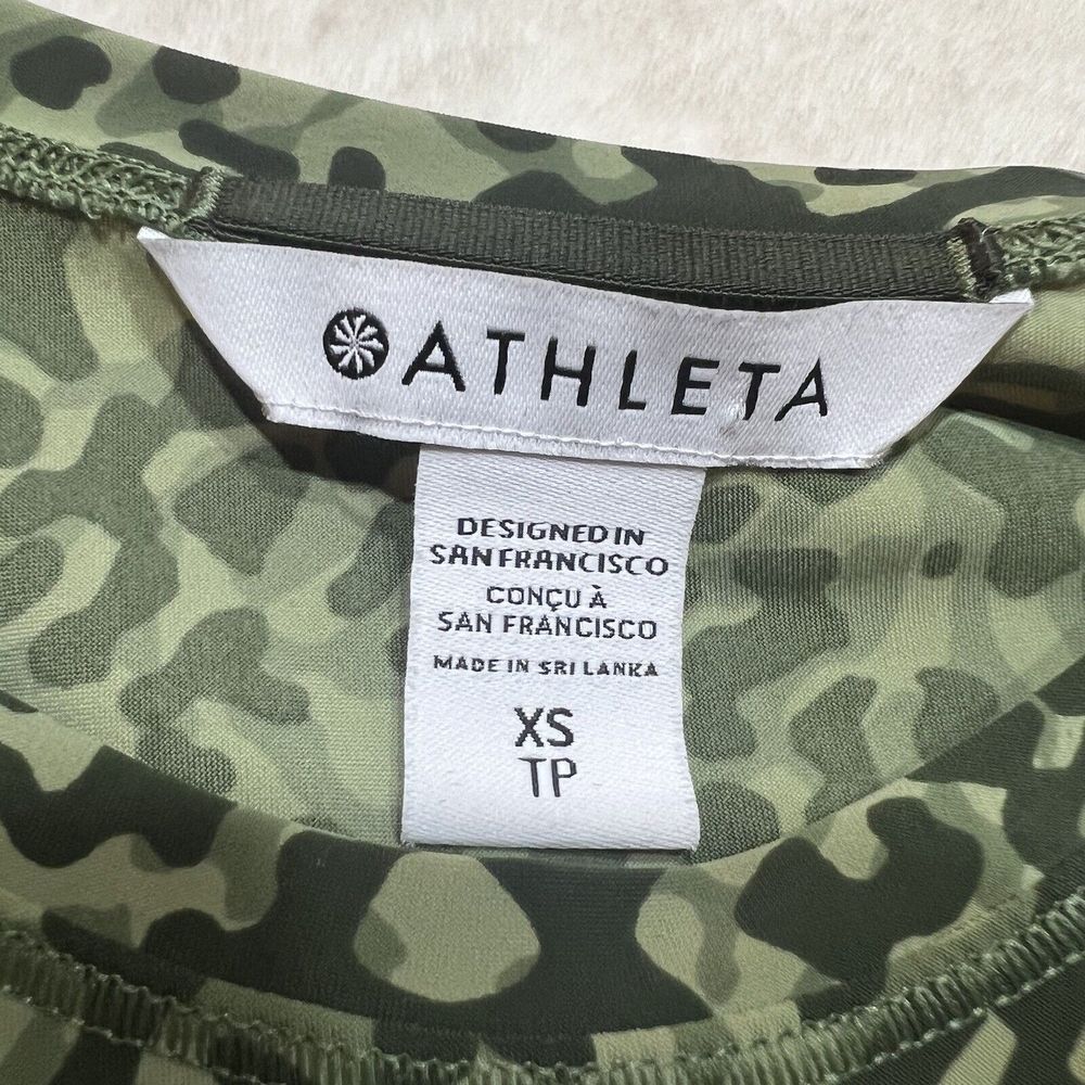 Athleta Ultimate Train Tee Olive Green Camo Sz XS - Picture 7 of 11